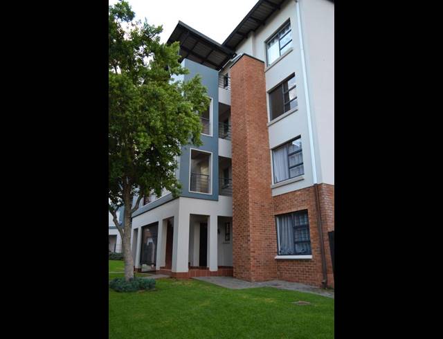 2 BEDROOM APARTMENT FOR SALE IN GREENSTONE HILL